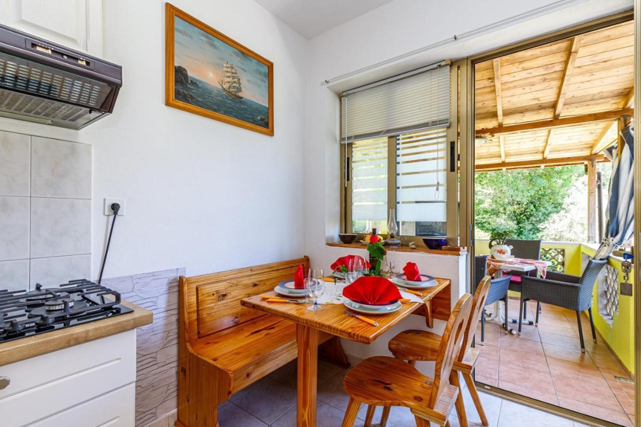 Apartments Vivijana Rabac Exterior photo